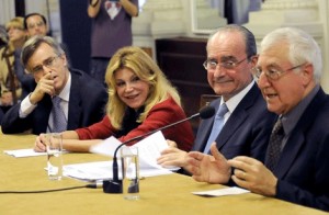 The Fantastic Four: Guillermo 'Skywalker' Solana, Lady ChaCha, Francisco 'The Joker' de la Torre and Tomas 'Great Jedi Master Yoda' Llorens, addressing the people of Malaga on 21 October 2009.